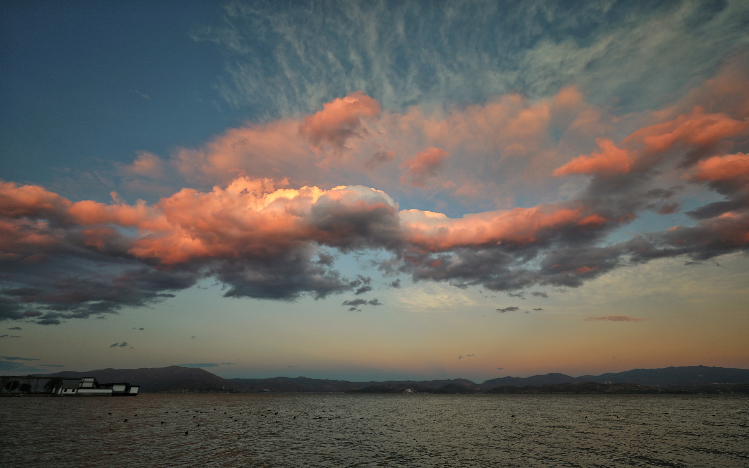 洱海黄昏唯美景色