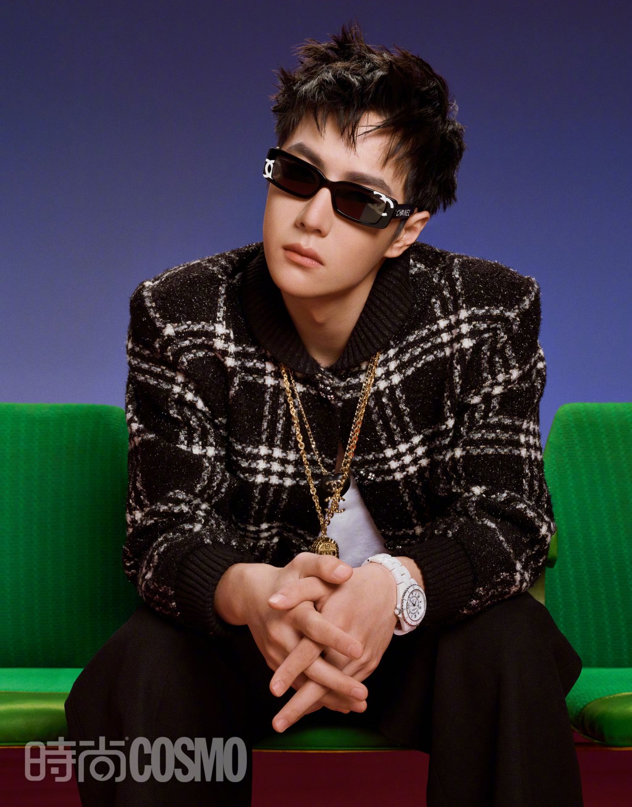 王一博最新造型 酷帅墨镜boy