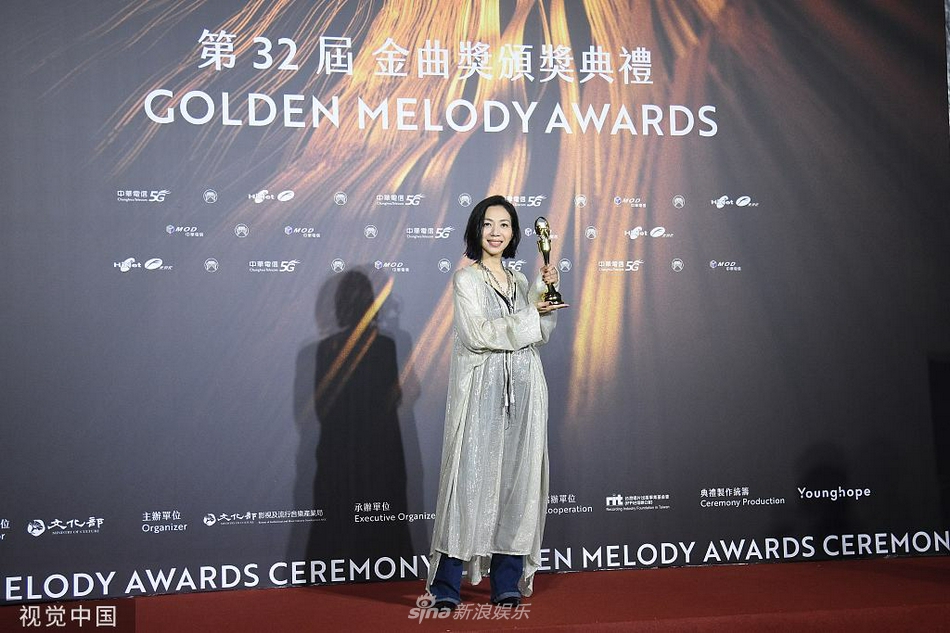 组图:第32届金曲奖田馥甄夺歌后杜振熙夺歌王 罗大佑获特别贡献奖
