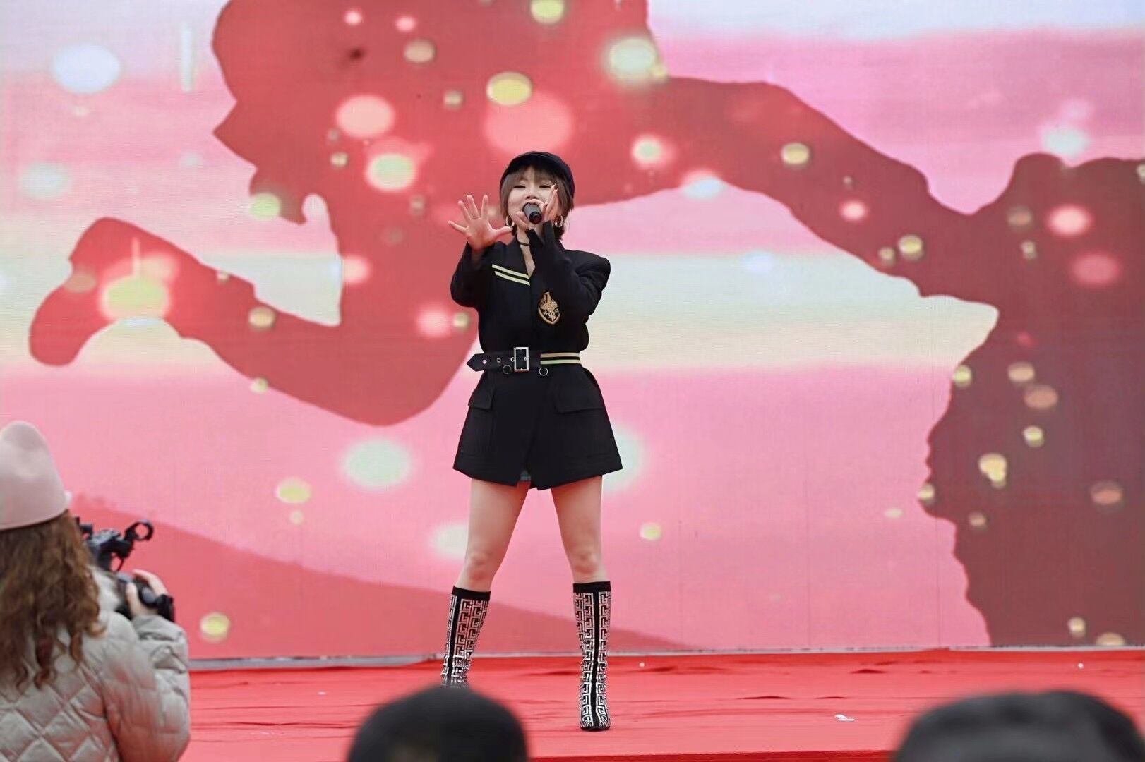 歌手叶丹演出现场照片「1」