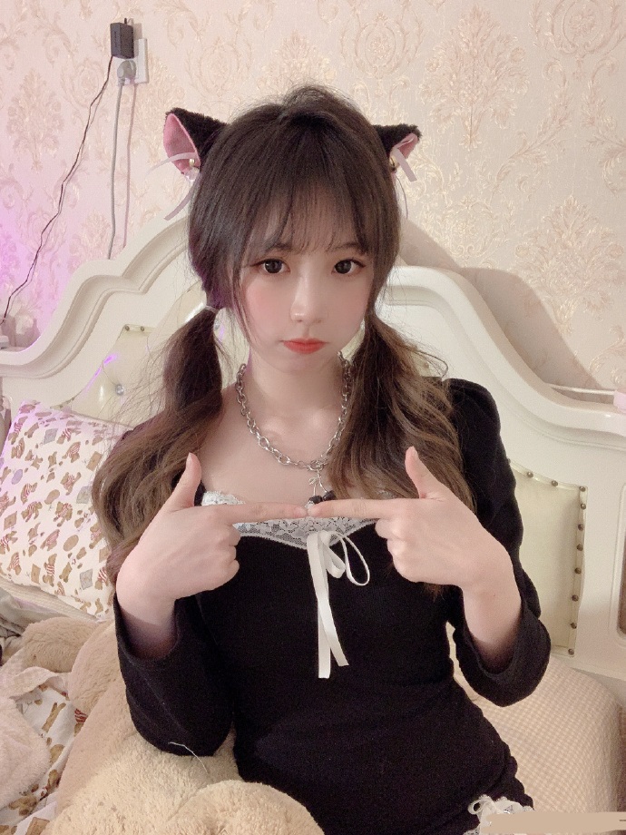 美女艺人刘宇晴美照欣赏真可爱