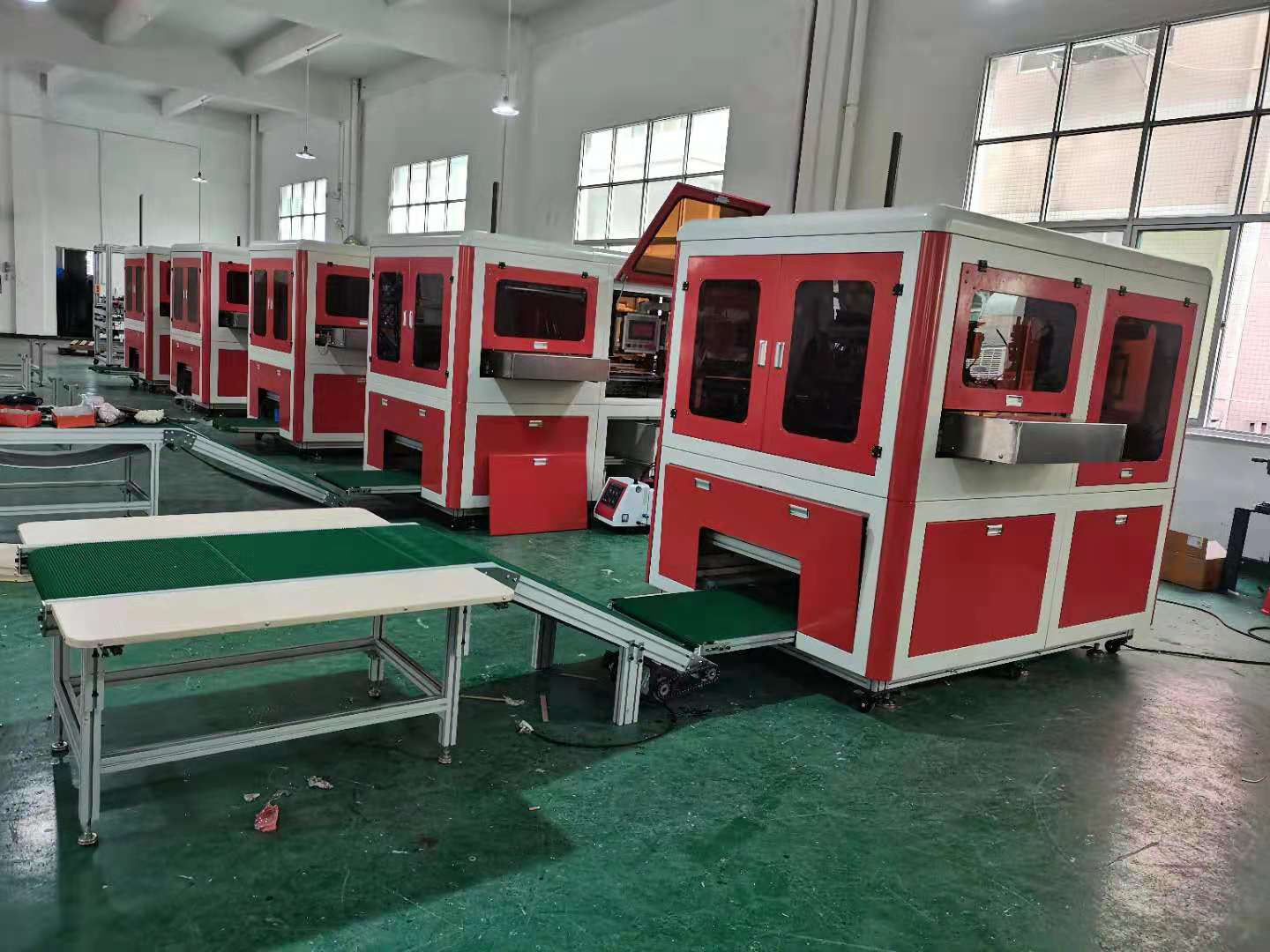 提供一站式自动拼板拼盒机,集设计,生产,销售为一体的自主企业