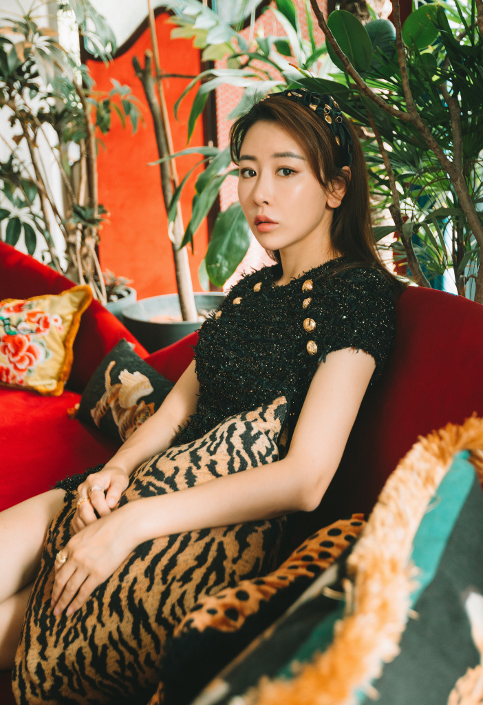 毛俊杰大上海风情写真释出 摩登洋气充满都市时尚感