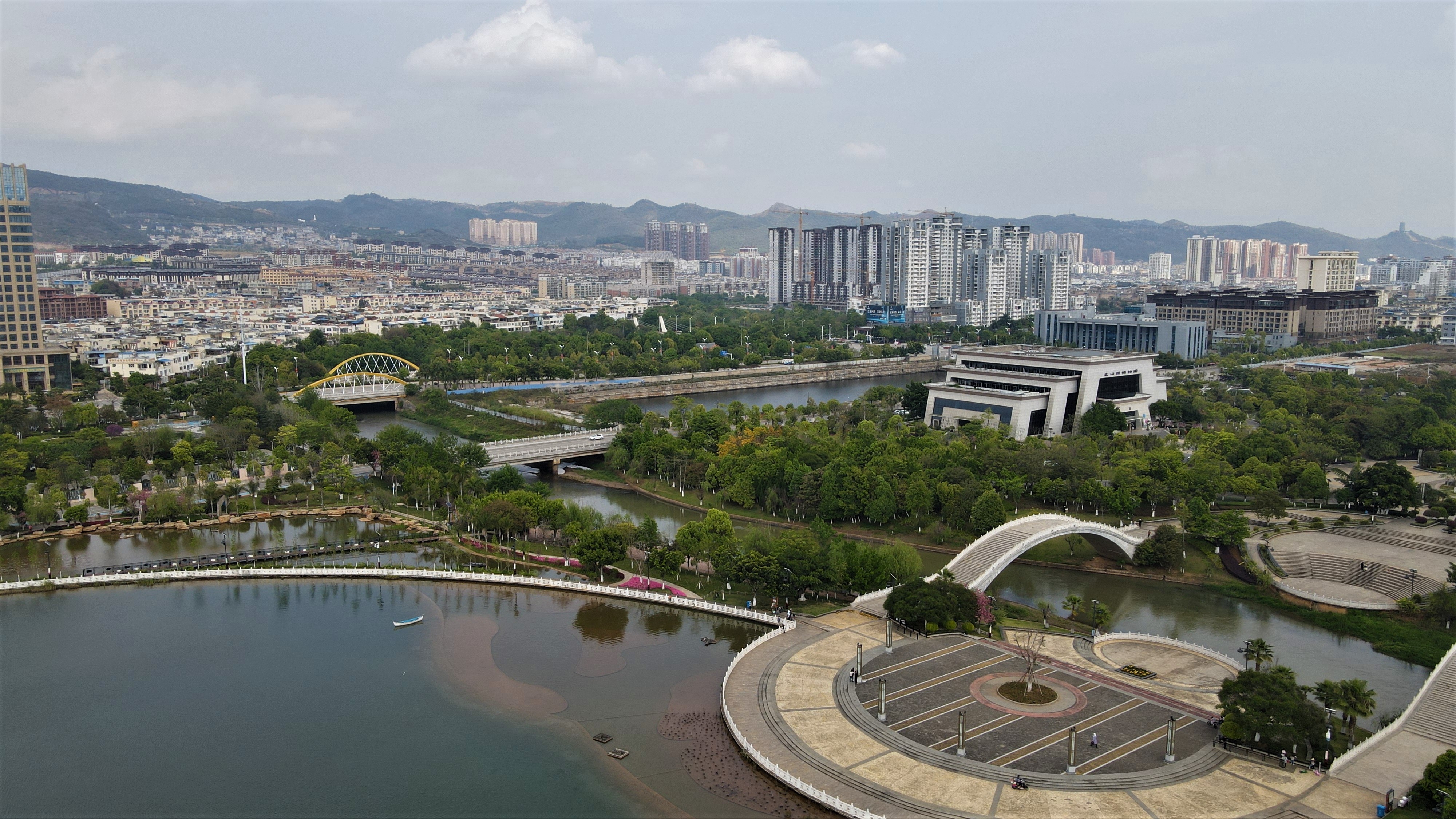 航拍文山人工湖风景
