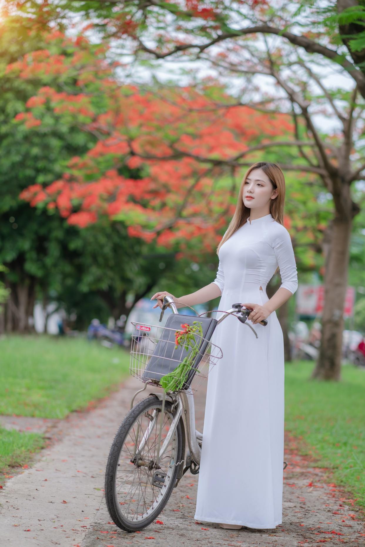 飘逸优雅的越南奥黛美女(2)