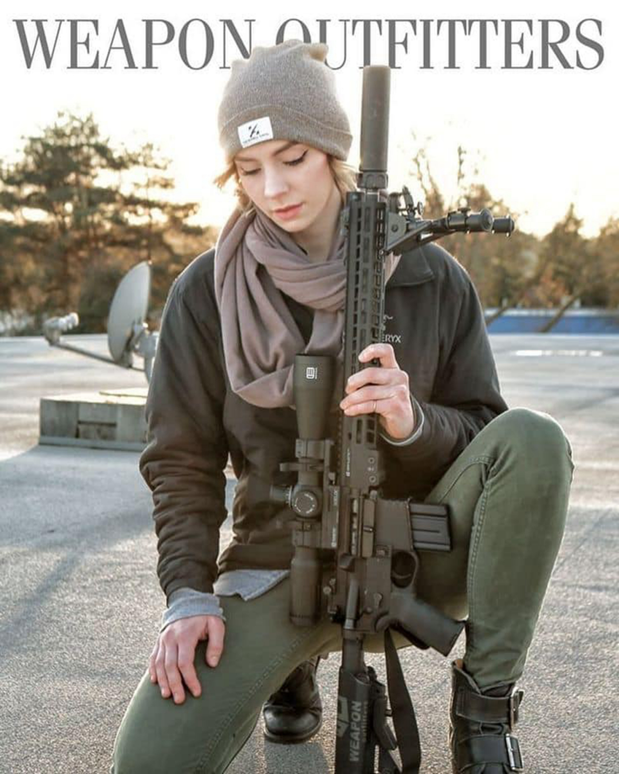 轻武器欣赏系列,不爱红装爱武装,美女喜欢枪