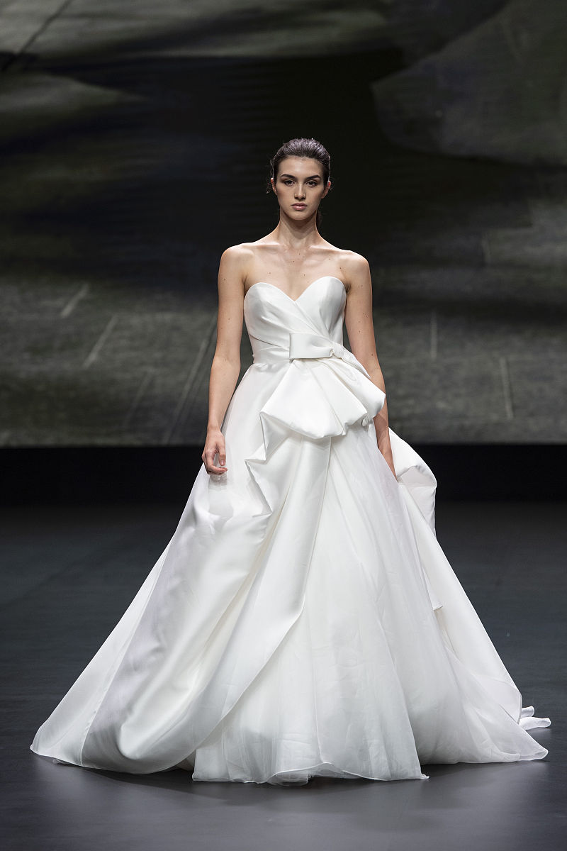 2020巴塞罗那婚纱时装周:valentini 品牌秀场