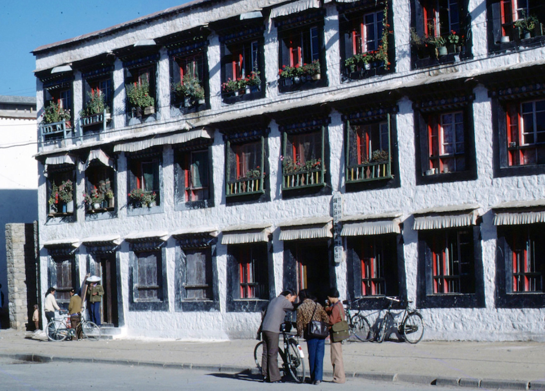 老照片:八九十年代的拉萨市,你能认识多少?