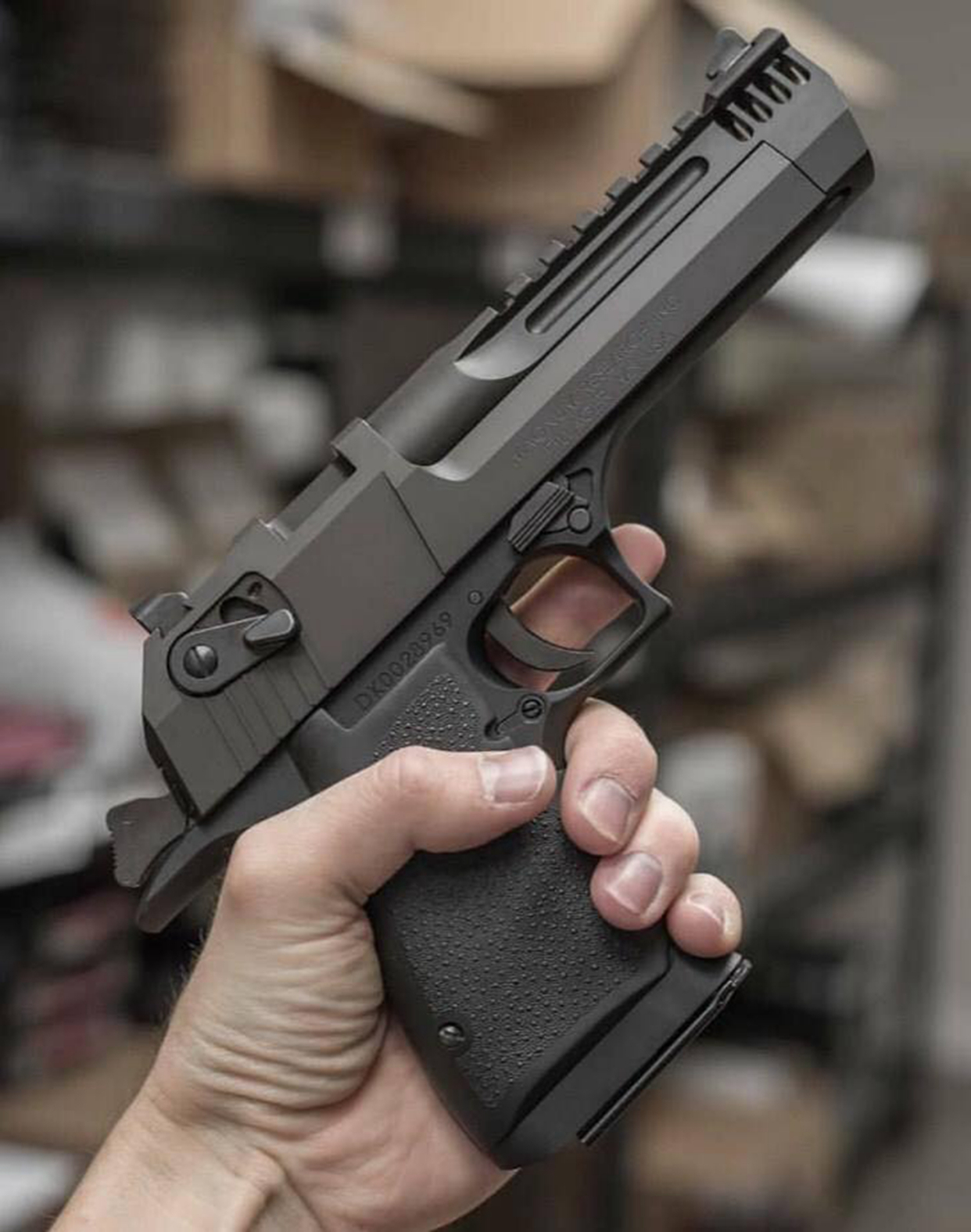 轻武器欣赏系列,你喜欢沙鹰格洛克,还是经典的1911