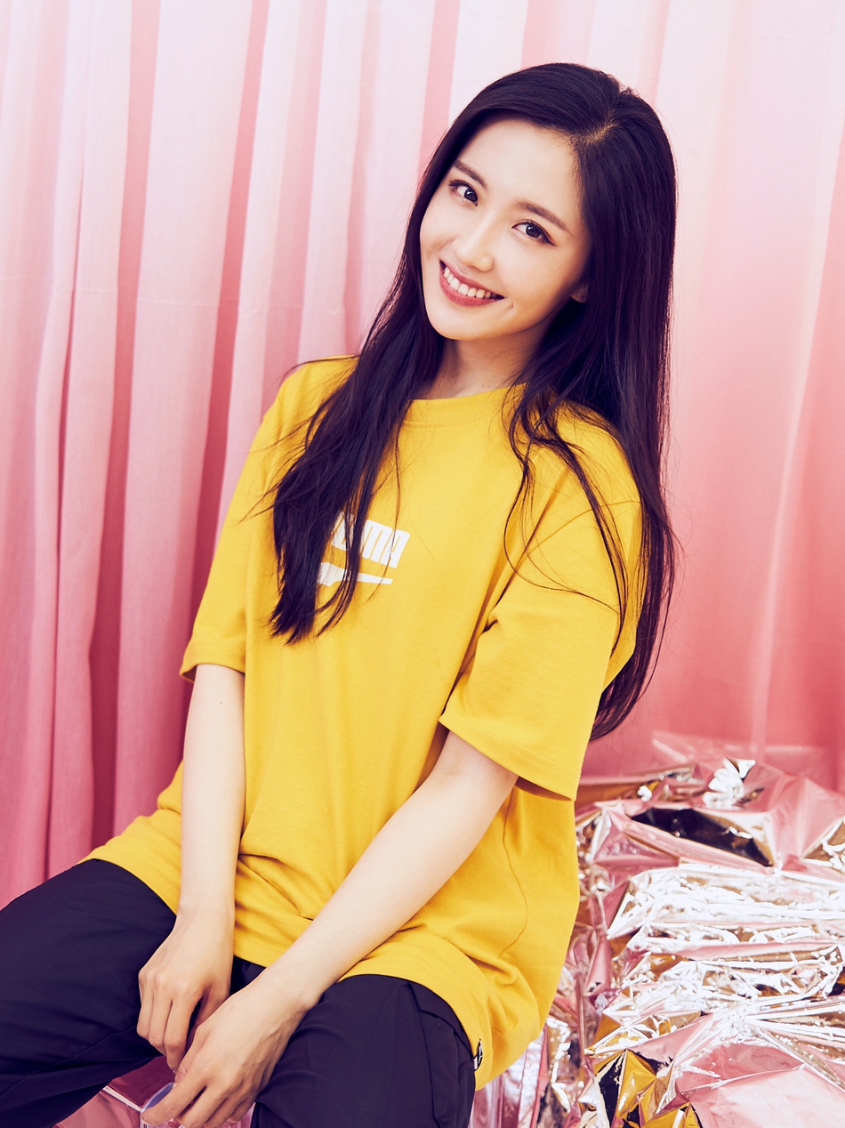 组图:独家对话《创3》王艺谨 对镜wink甜笑俏皮可爱