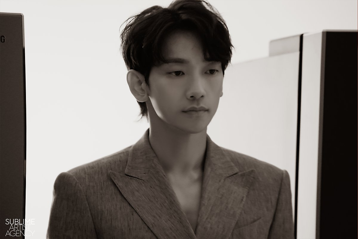 郑智薰 rain没有照明也会发光