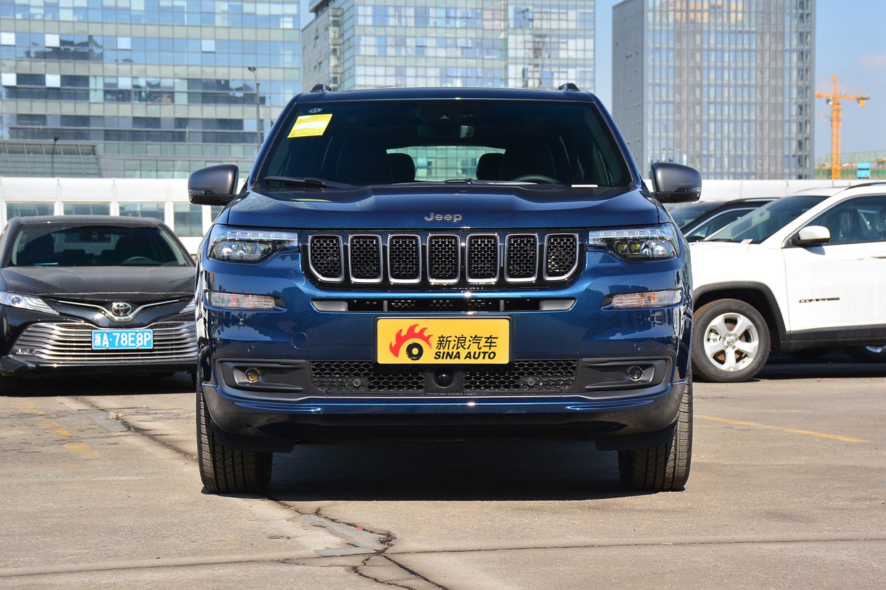 2021款大指挥官2.0t自动四驱80周年纪念版