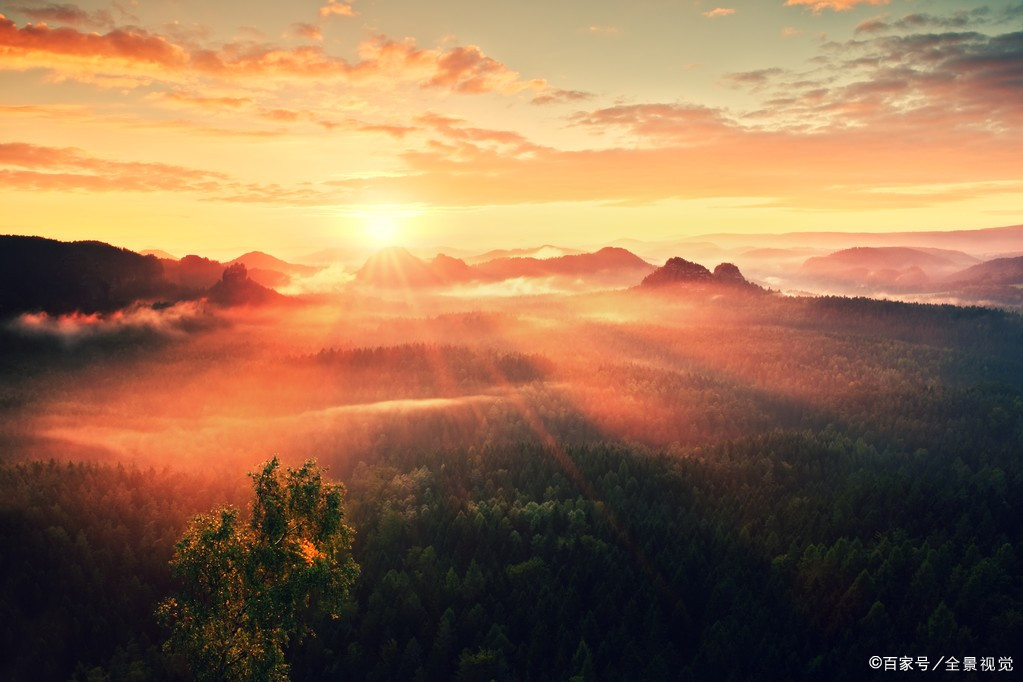 山顶日出"早起见日出,暮见栖鸟还"——唐代:李白