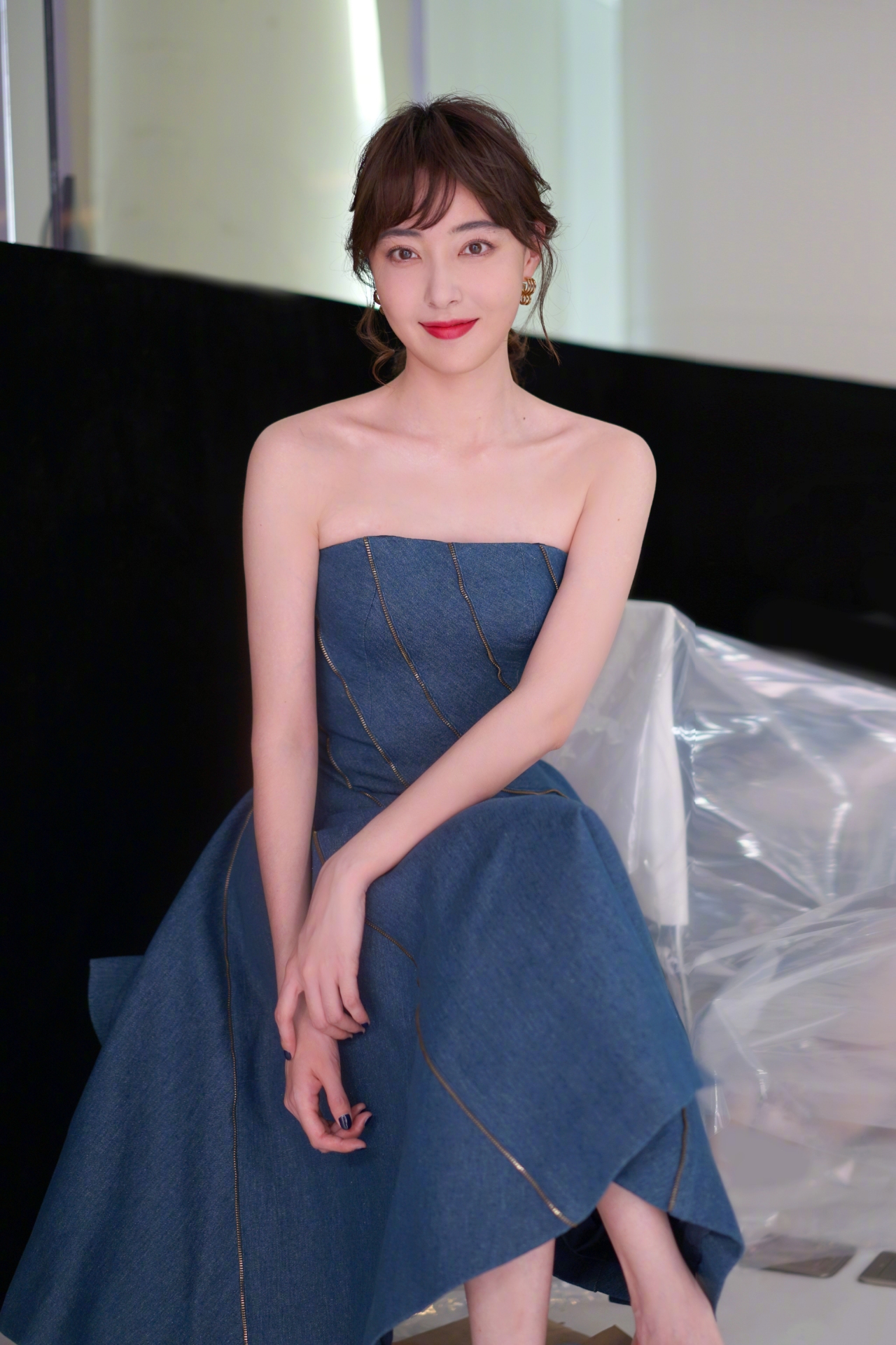 米露:出水芙蓉,美丽动人