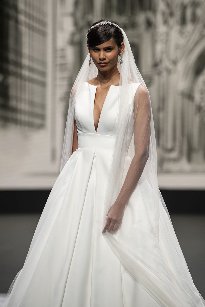 2020巴塞罗那婚纱时装周:st.patrick 品牌秀场