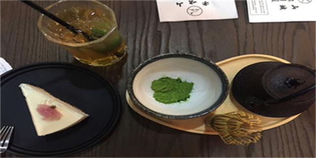 重庆火锅做法（重庆火锅：一碗诱人麻辣的美味佳肴）