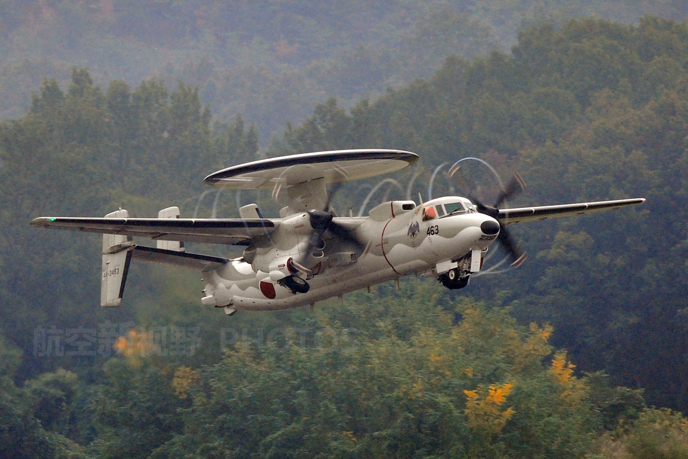 航空自卫队e-2c预警机,装备13架已服役多年,舰载机登陆的典型