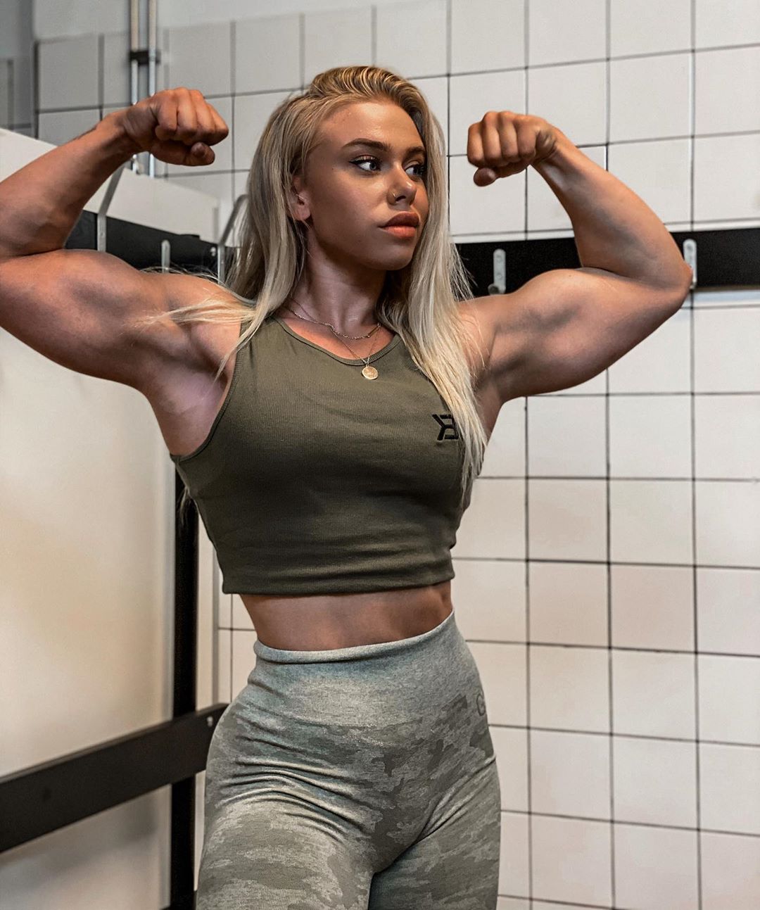 知名私人教练,2年时间,她锻炼出了健美的身材