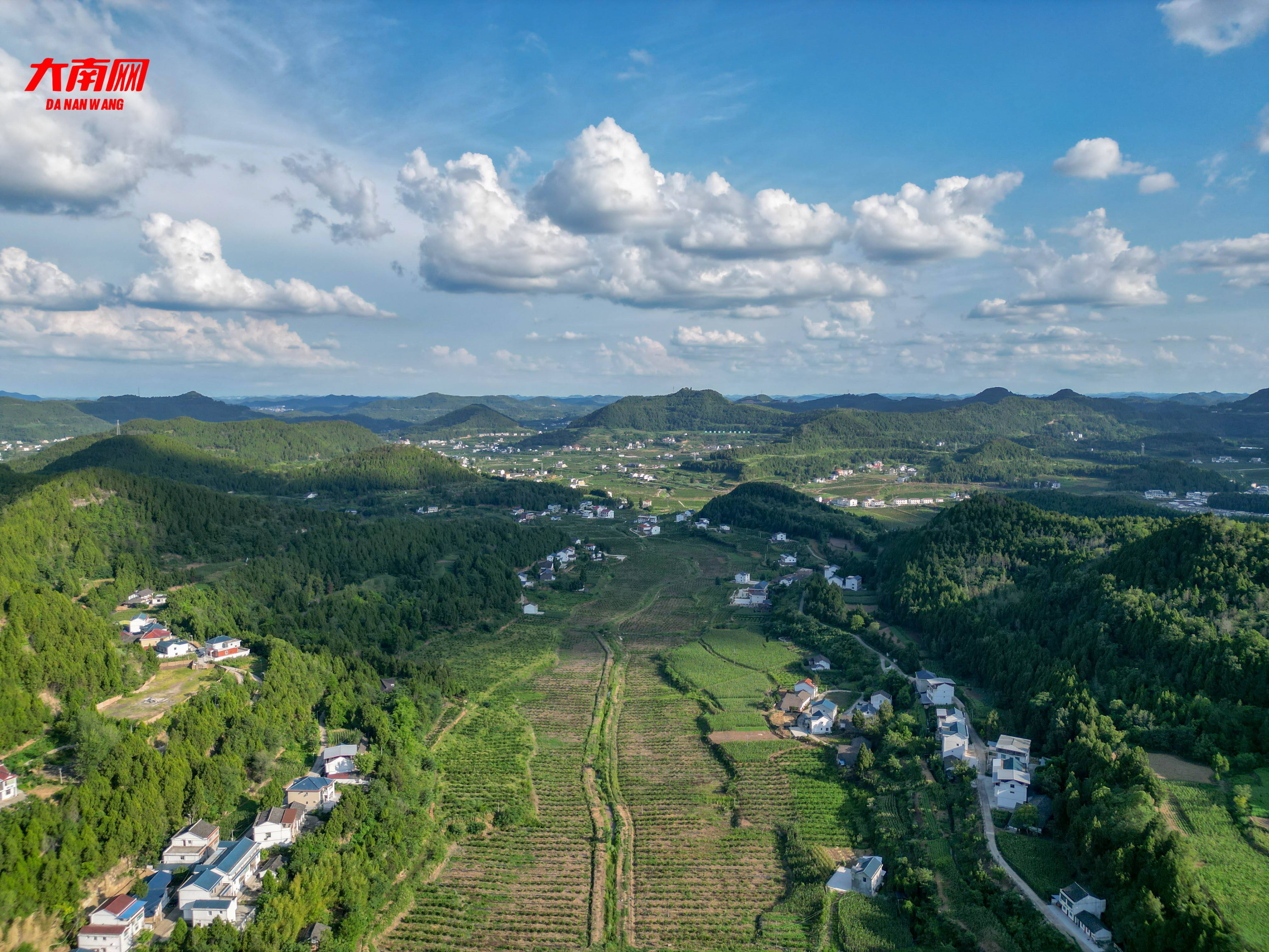 四川南充:南部县万年镇龙宿村航拍