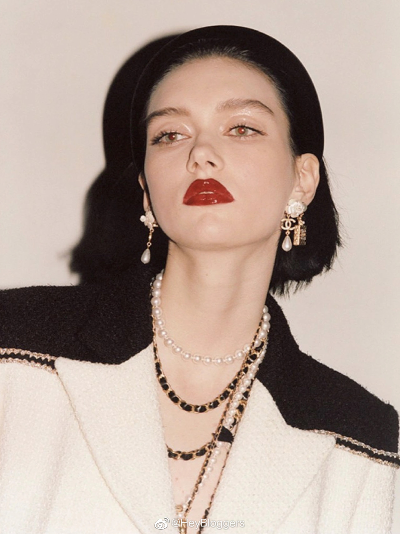 00后的俄罗斯模特 sofia steinberg 高级感的厌世脸