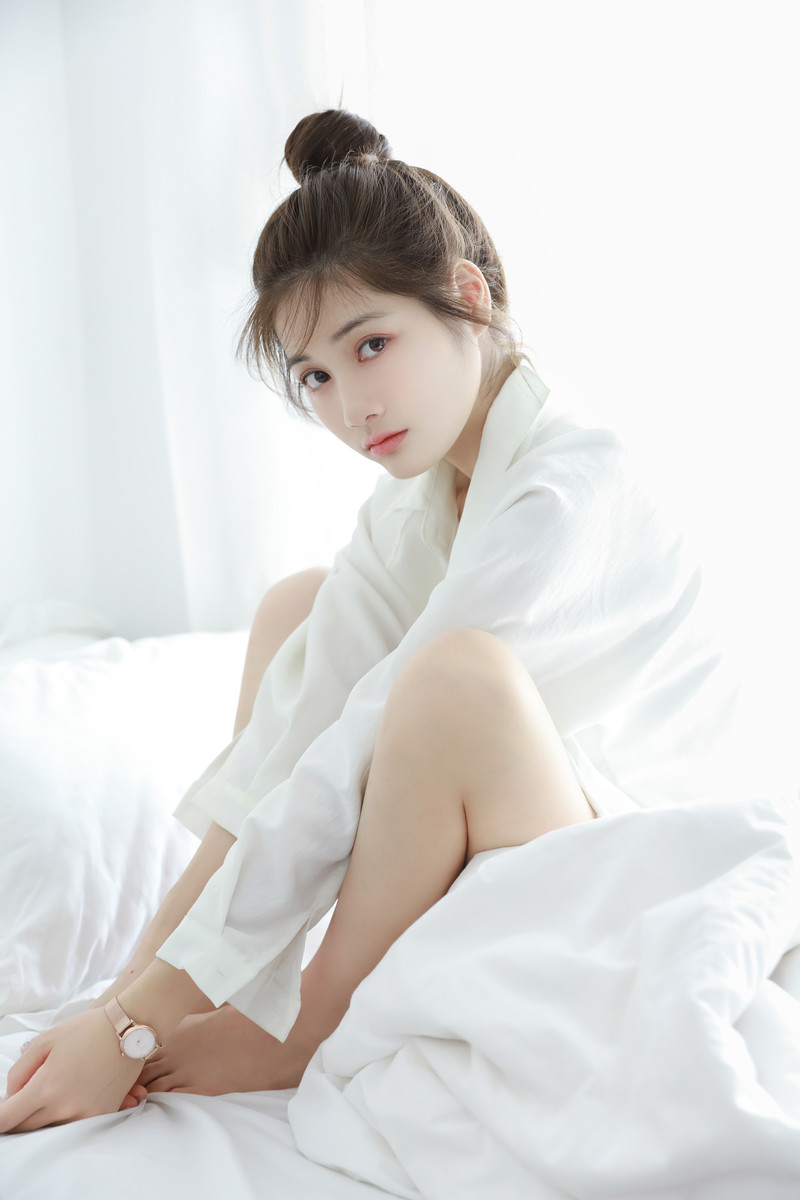 校花美女高清无水印写真日常自拍照片|25图