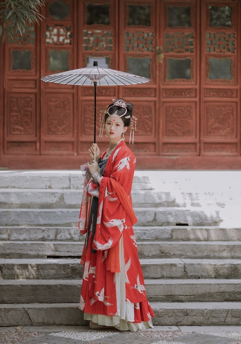 古典之美——轻飘红裳