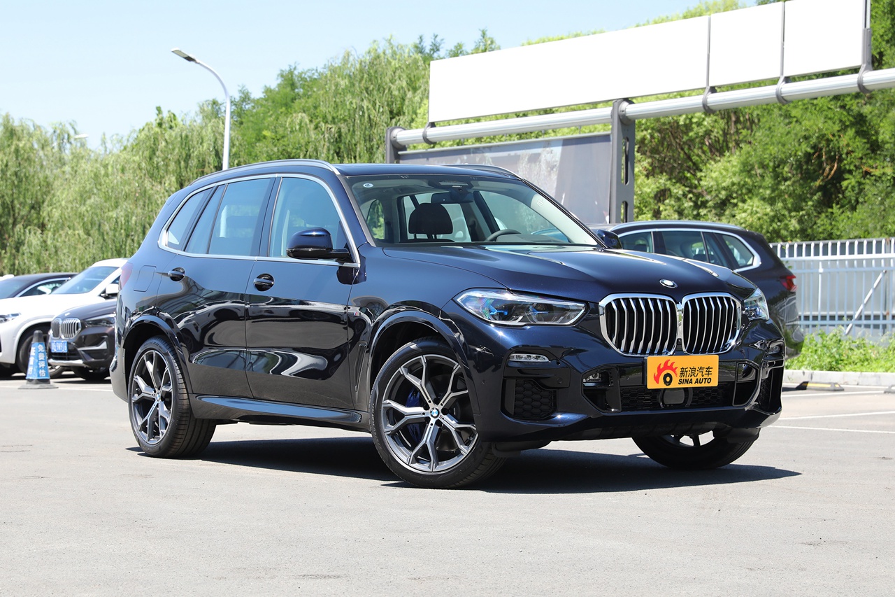 2021款宝马x5改款 xdrive40i尊享型m运动套装