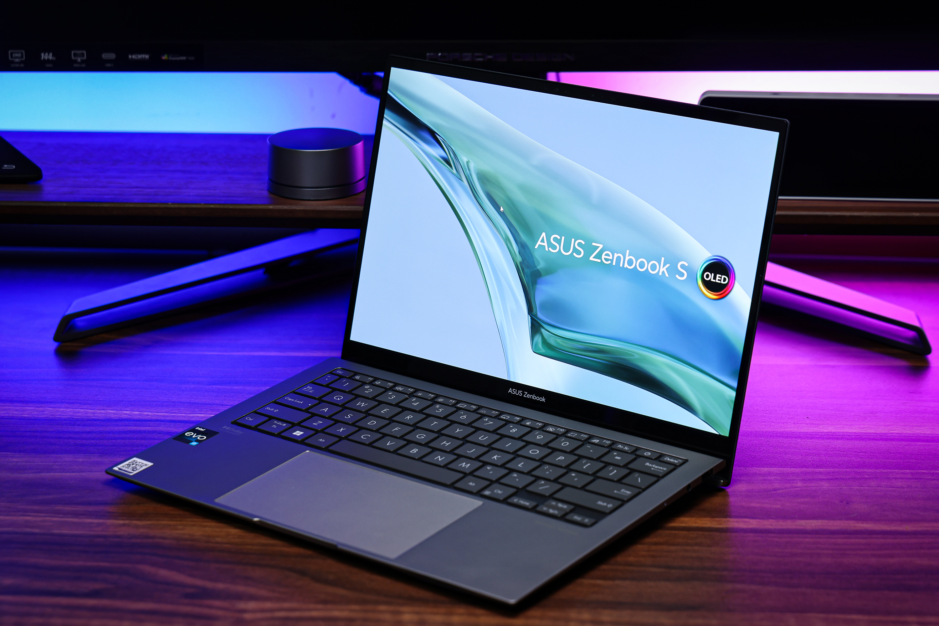 轻巧有型超便携商务本 华硕灵耀13图赏