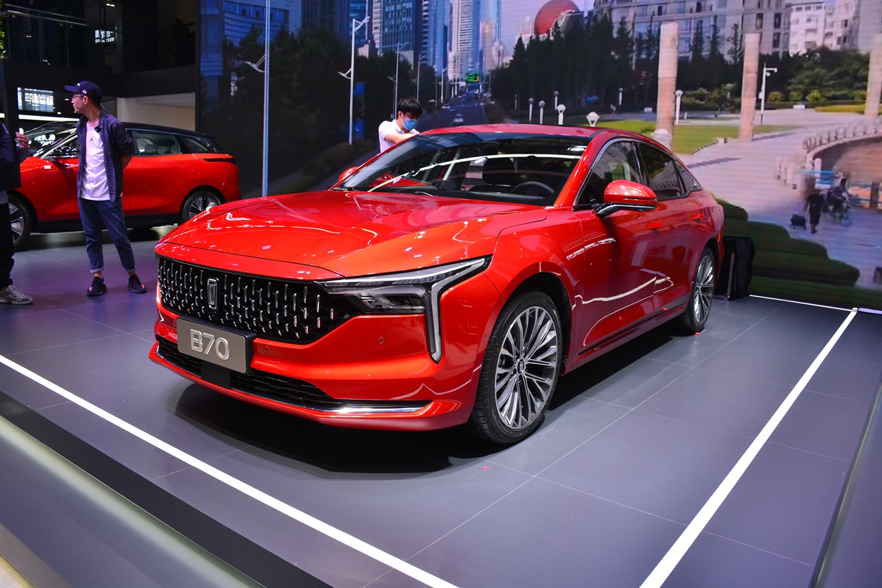 2020北京车展实拍:奔腾b70