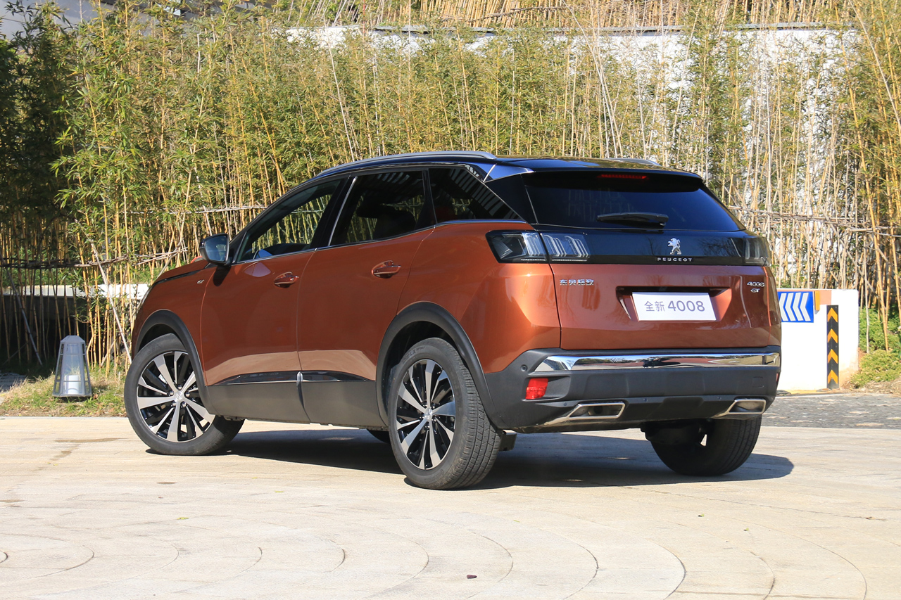 2021款标致4008 gt