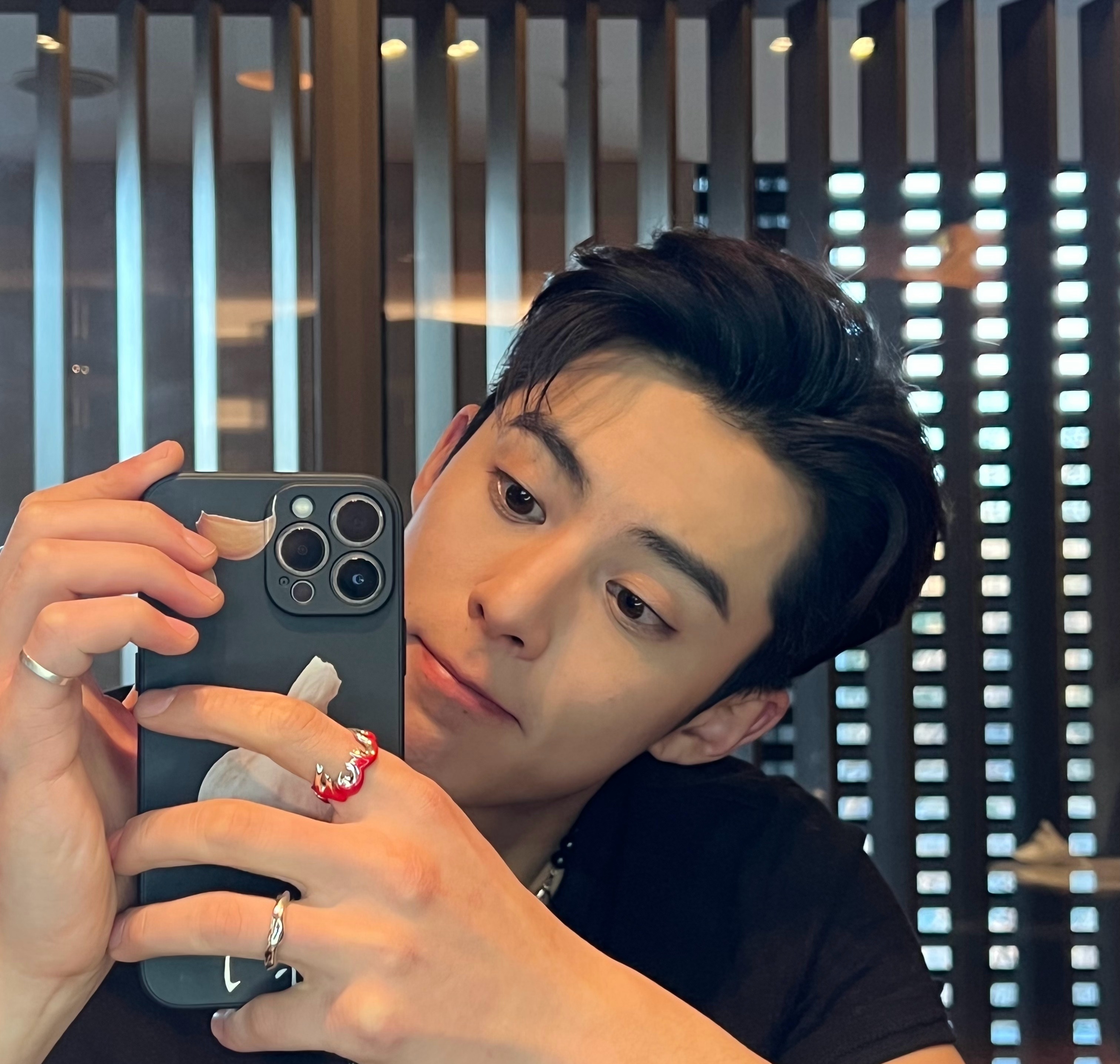 王鹤棣 要一直闪闪发光