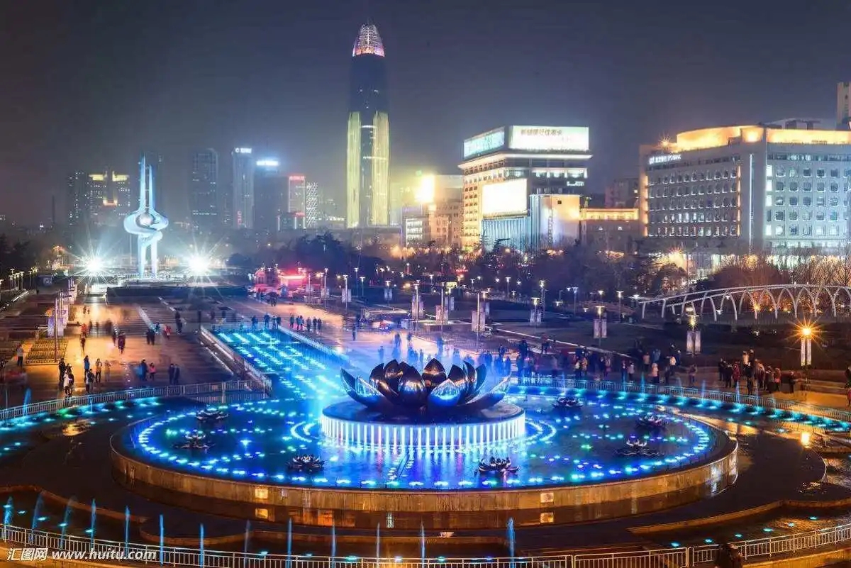 带你欣赏泉城济南的泉城广场唯美夜景!