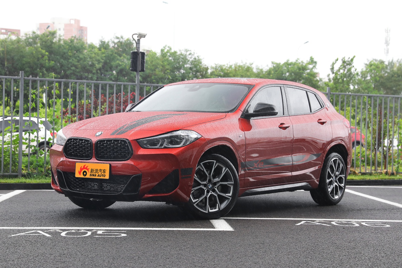 2021款宝马x2 改款 xdrive25i 曜夜版