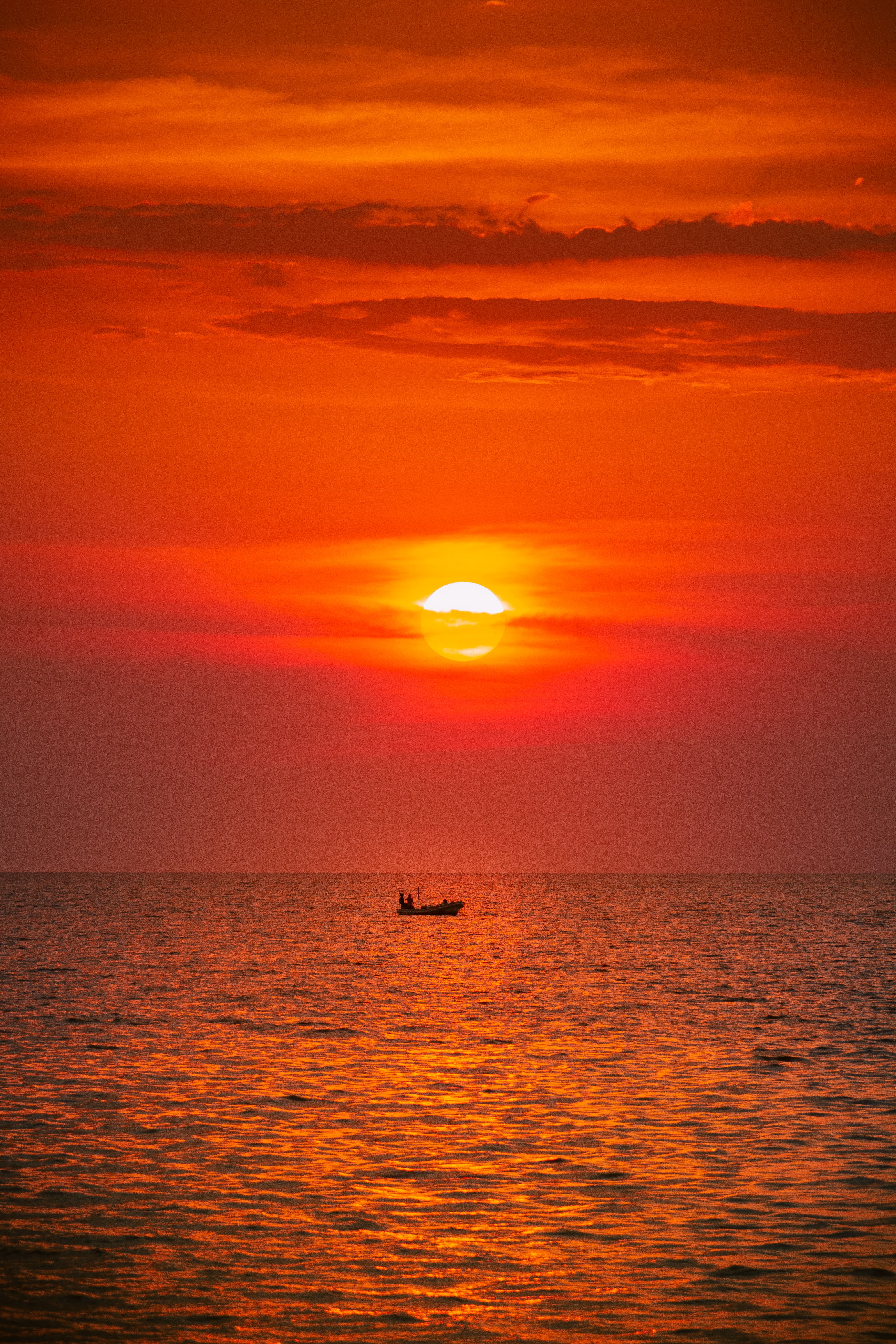东边日出西边雨,西边日出不可以,早晨日出风景