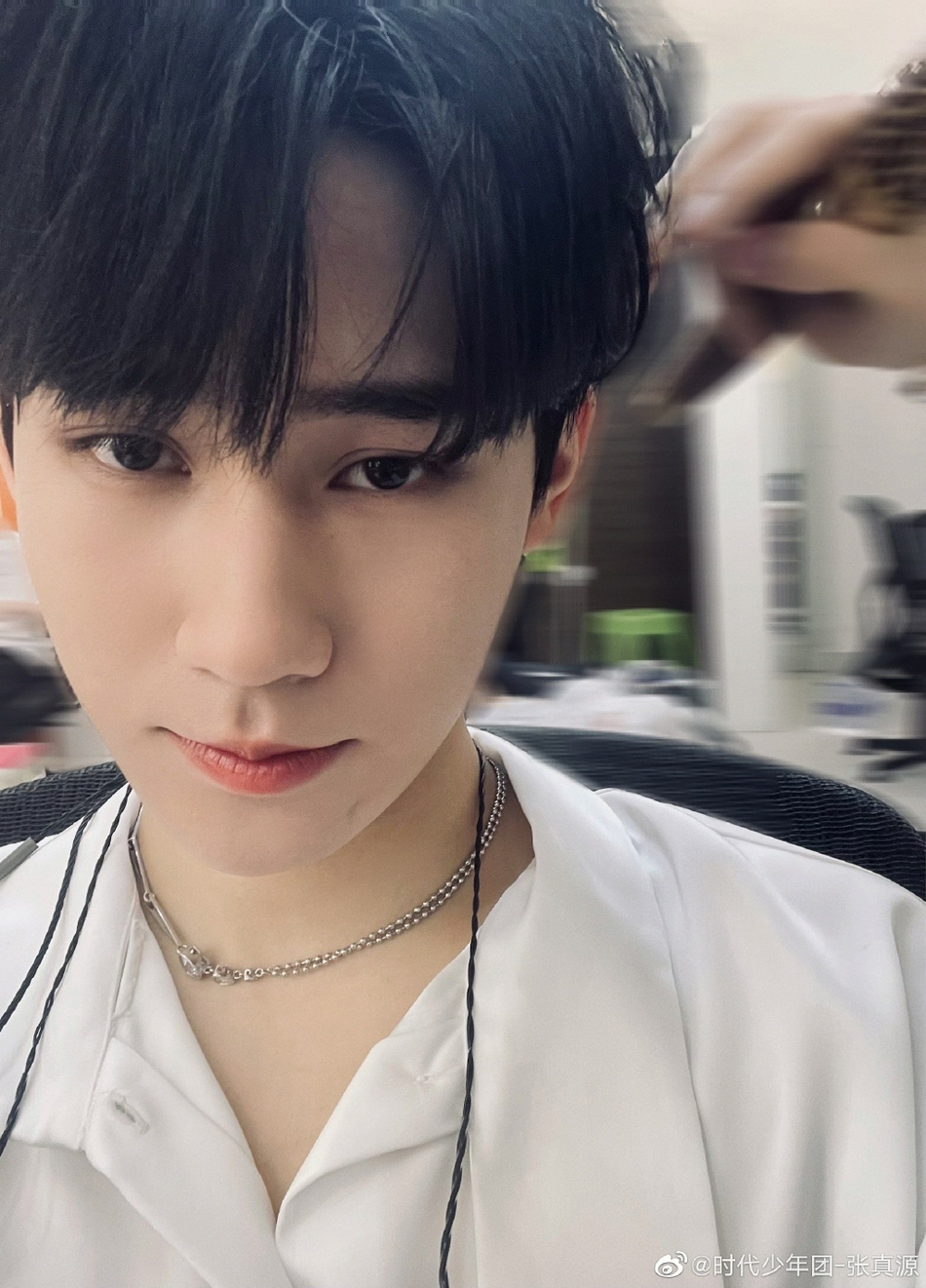 组图:张真源军训日常训练照曝光 穿着迷彩服一身正气干净清爽