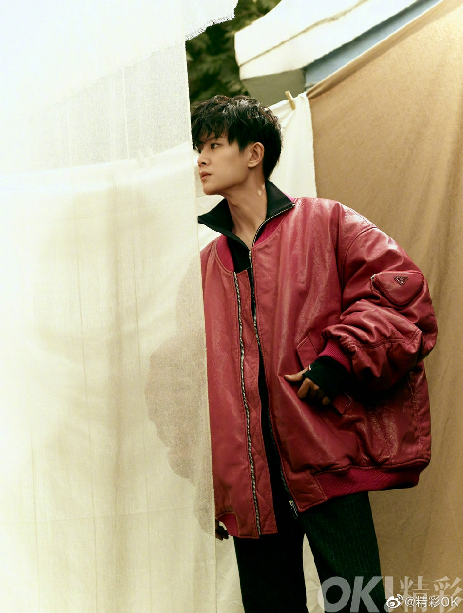 组图:任嘉伦ok精彩杂志双封面曝光 暖色穿搭带来秋日治愈