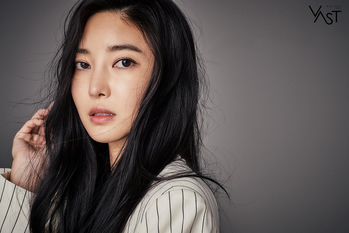 金允智 从歌手到演员在多样的魅力中