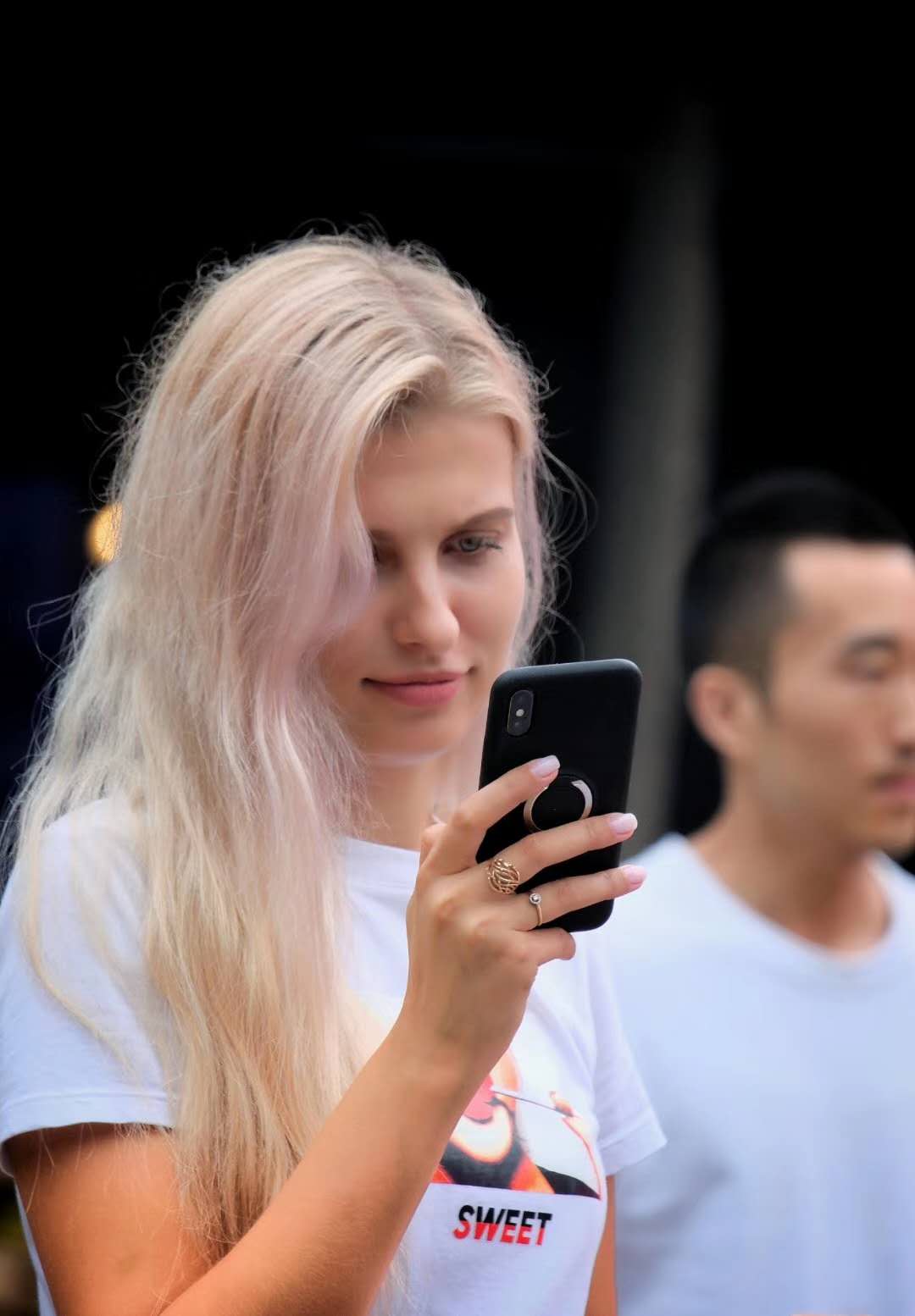 金发碧眼的外国美女,像从油画中走出来一样!