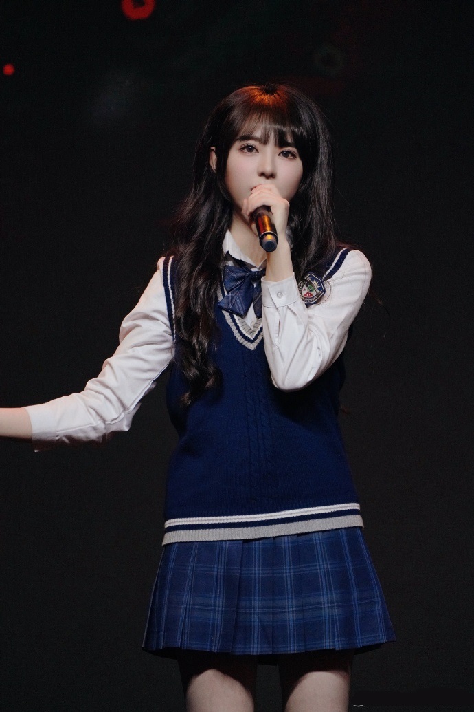 偶像美女黄妍菲迷人写真美照欣赏