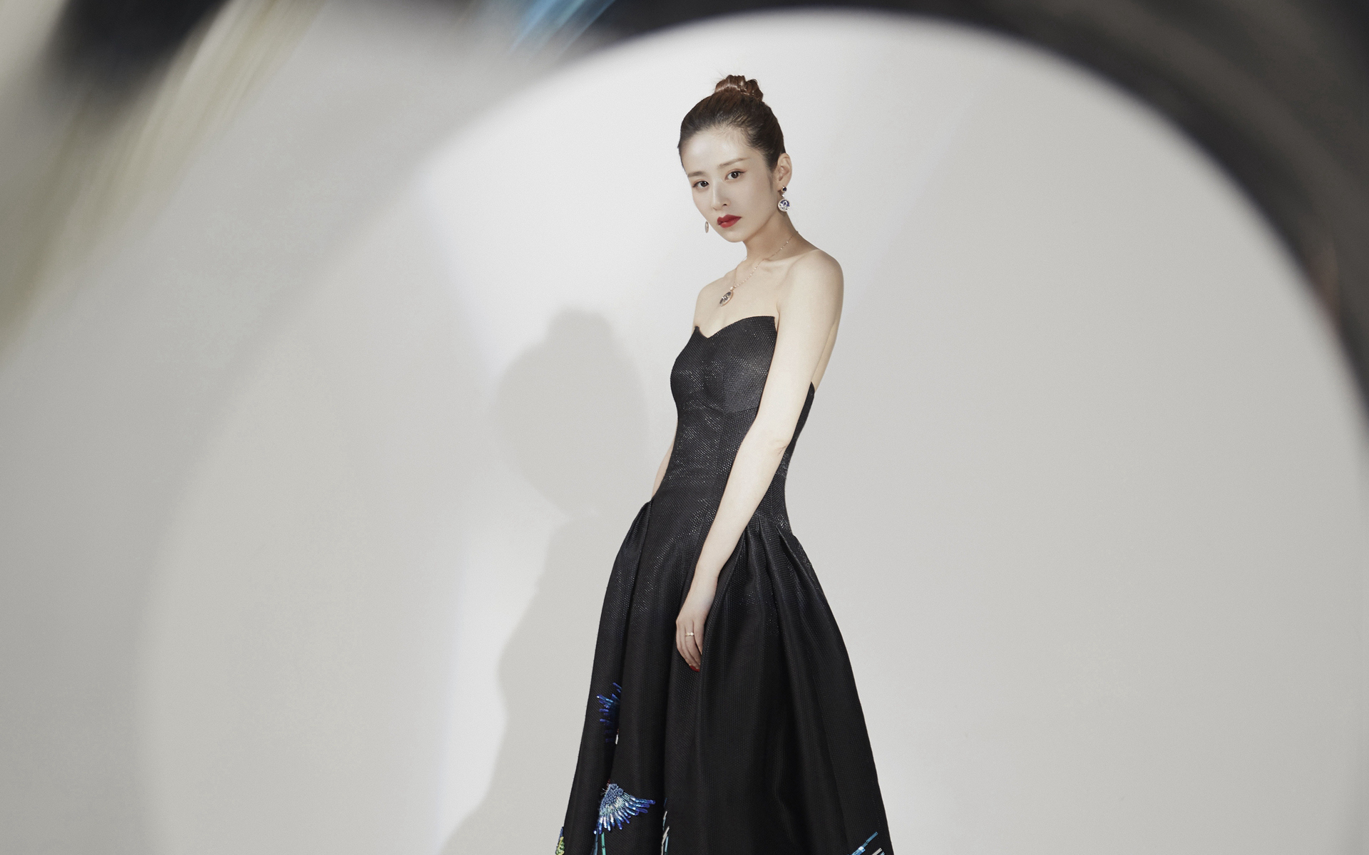 高清无水印,美女明星颖儿桌面壁纸下载(9张)