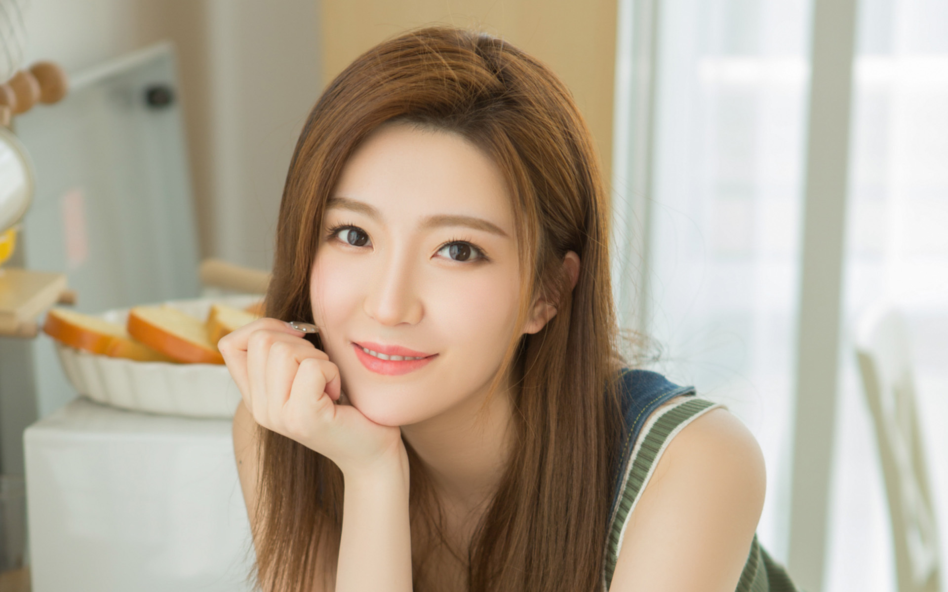 图集:分享一组清纯长发美女壁纸,欢迎收藏!