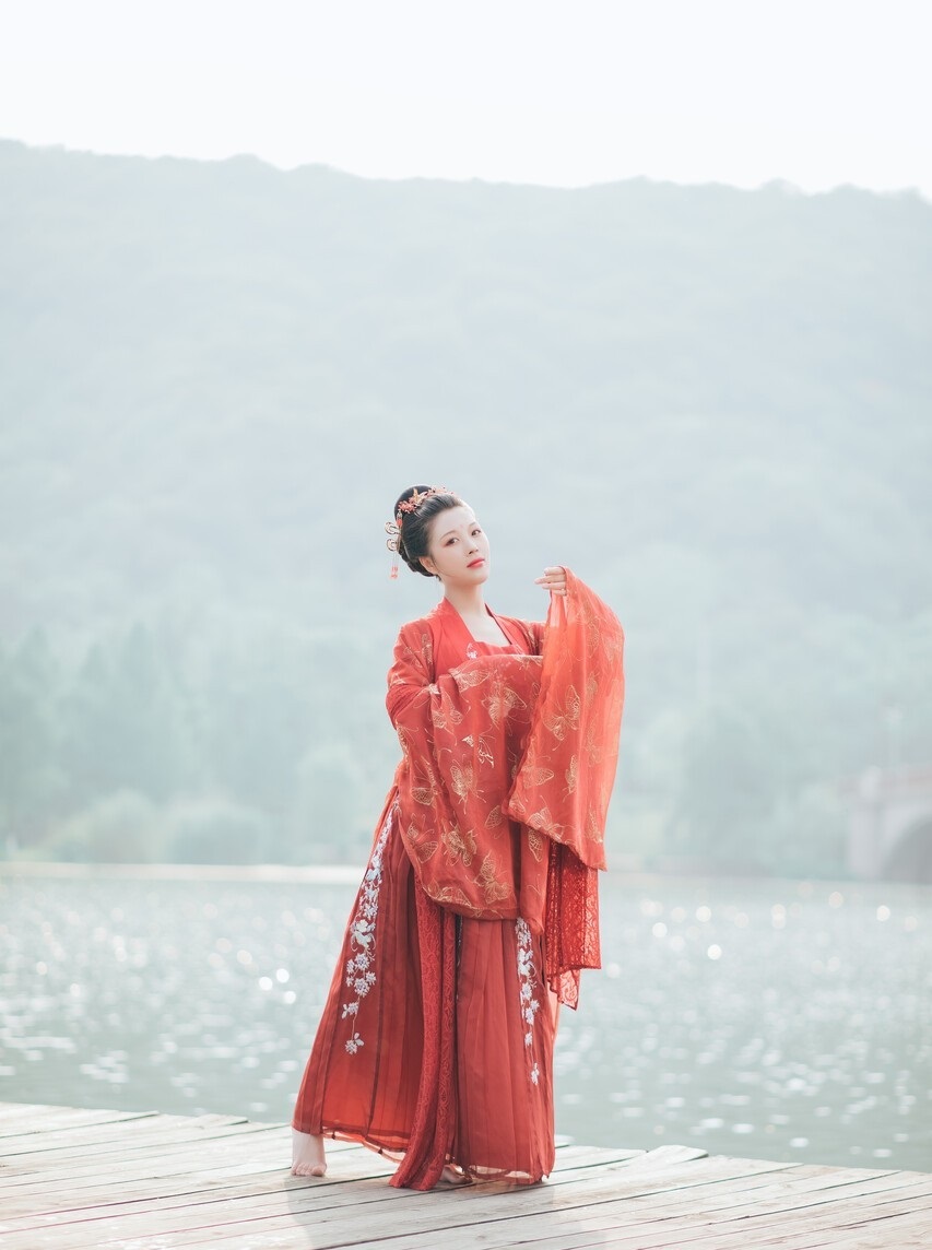 古典之美——锦绣罗衫美