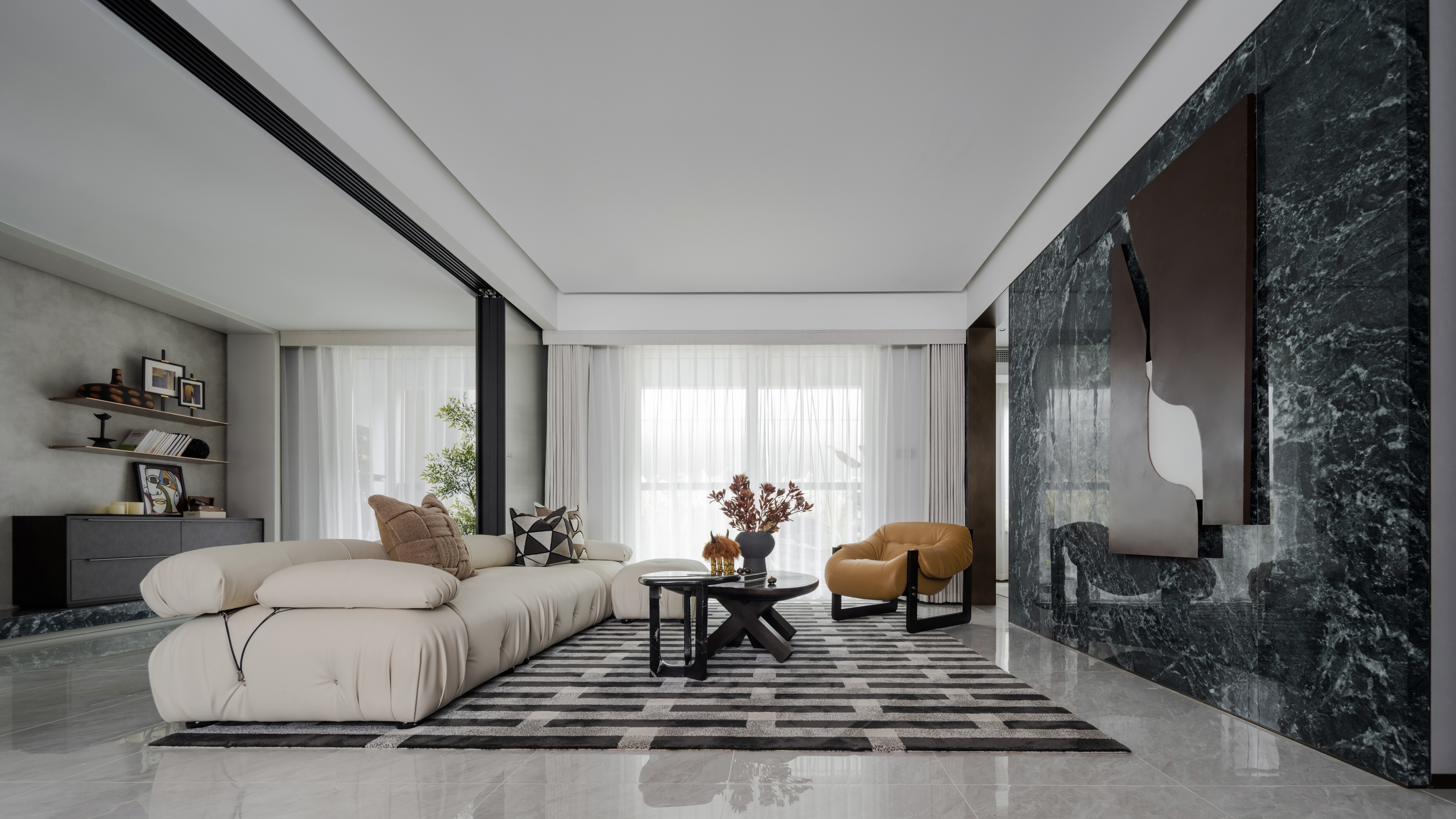 125平在空间中达到艺术画面上的和谐