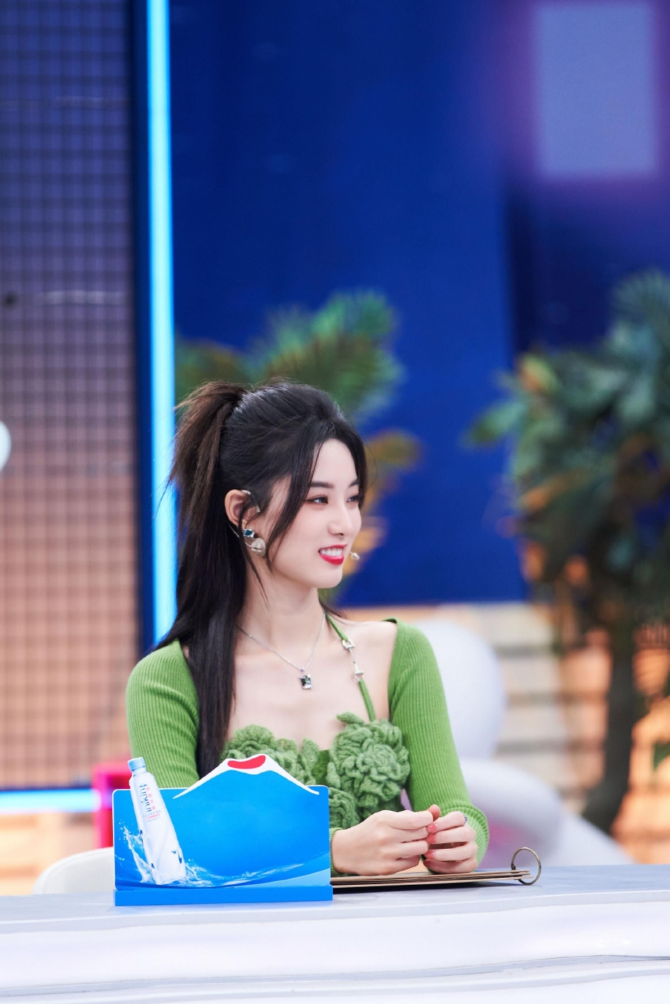 组图:观察员徐艺洋录制《喜欢你我也是》在线磕糖甜度超标