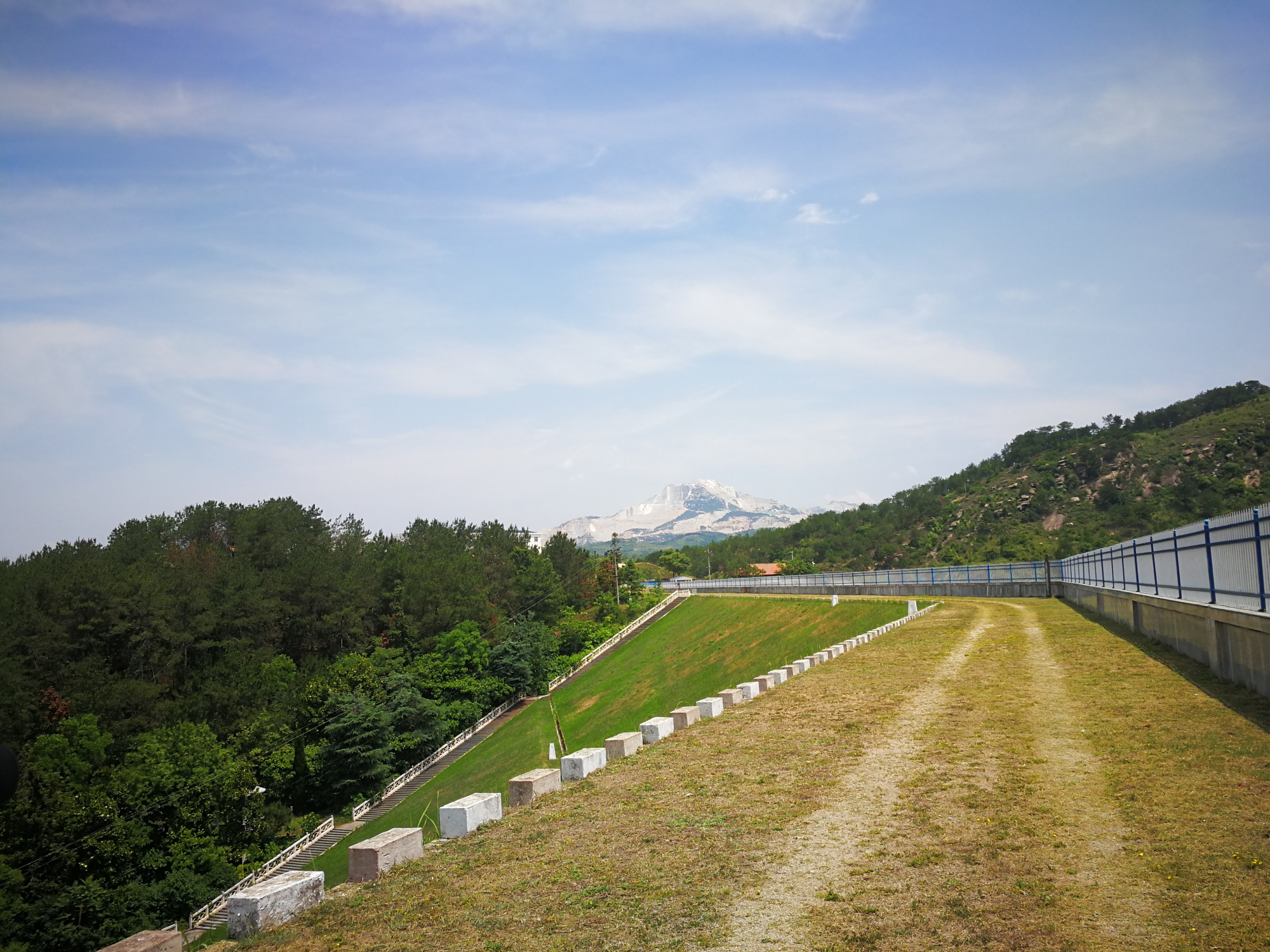 中华第一龙,麻城市明山水库——夏季自驾游好地方