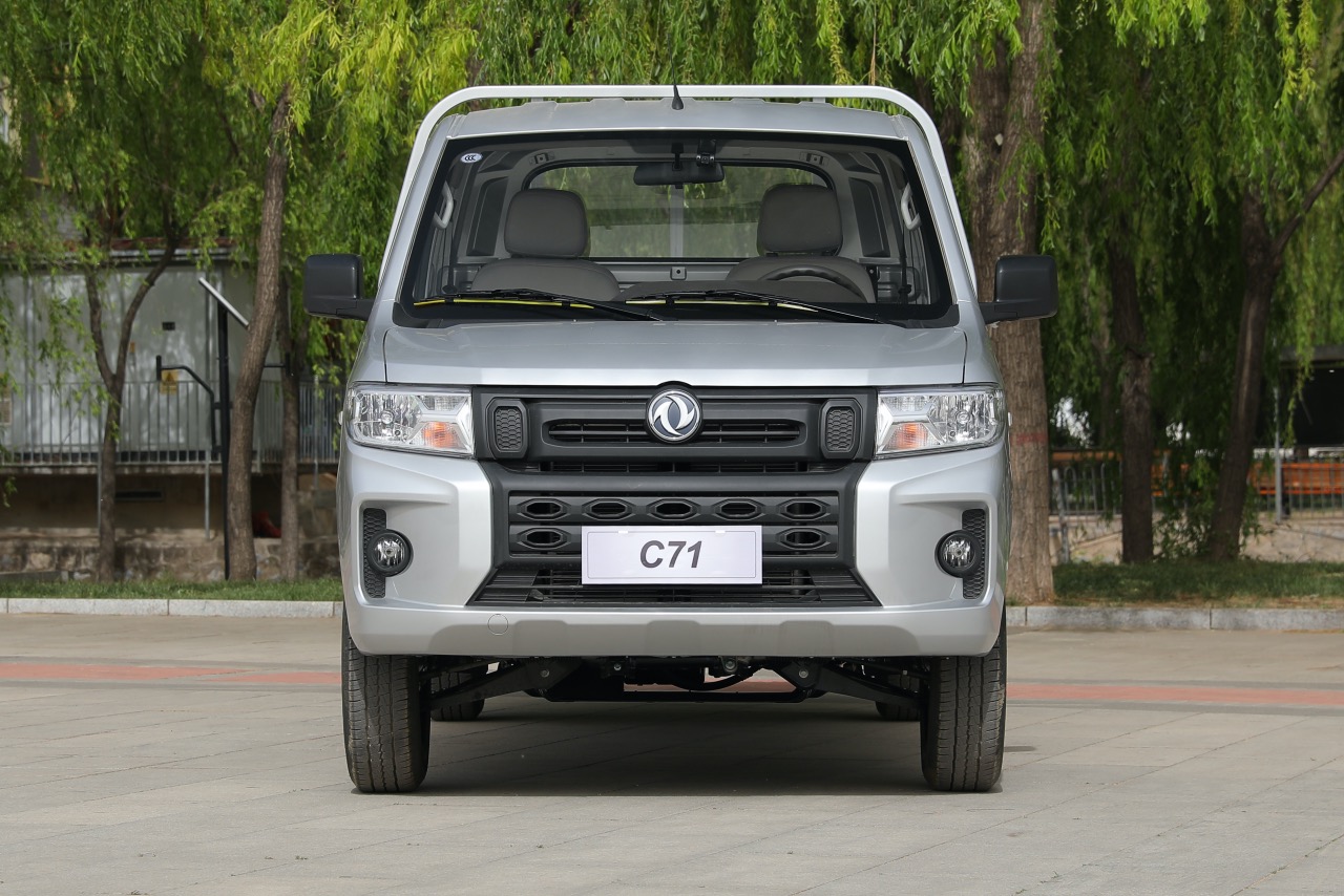 超级宽体新卡 实拍2021款东风小康 c71