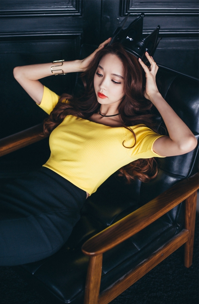 时尚美拍:靓丽动人女王气质美女,引领时尚尖端!