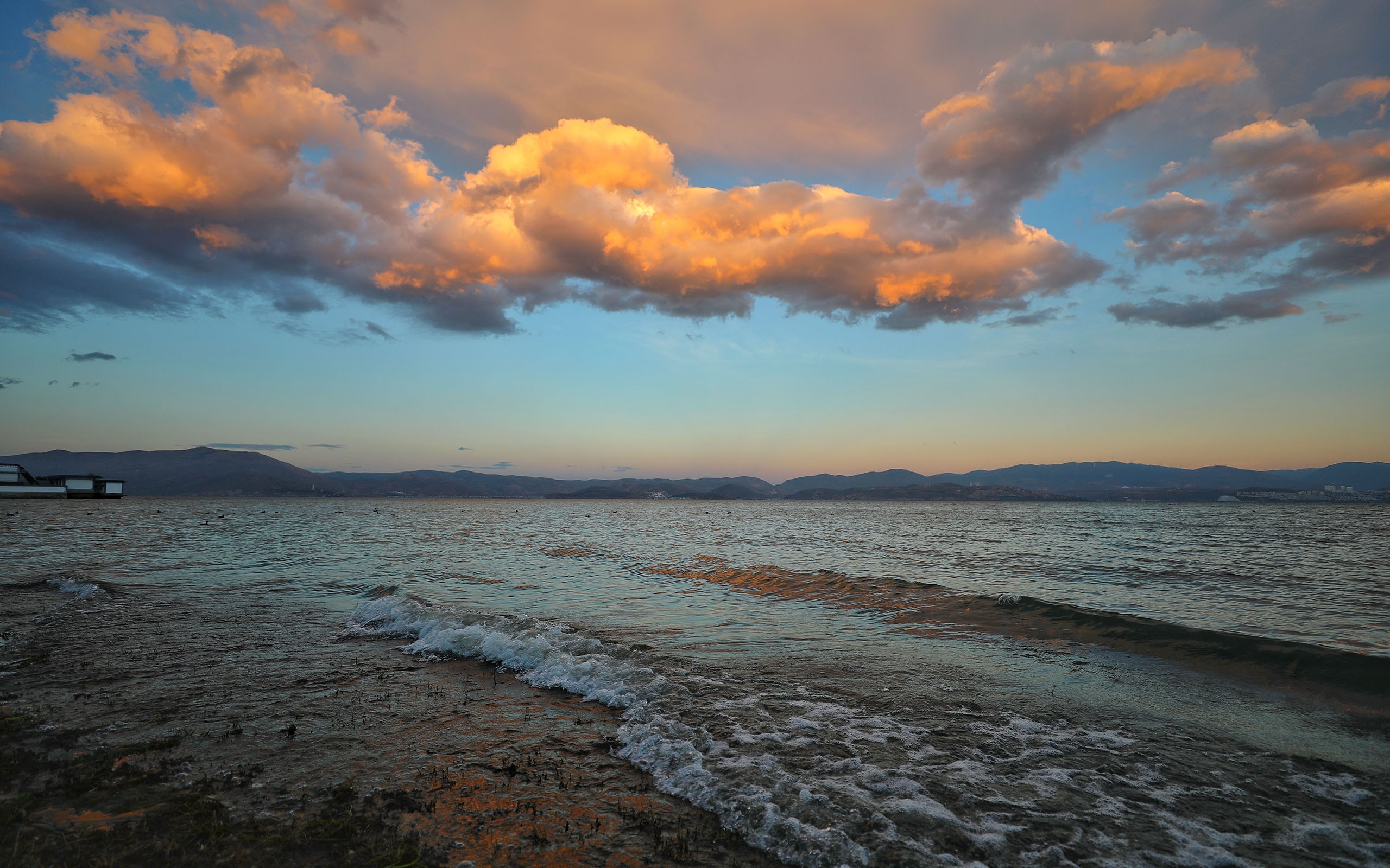 洱海黄昏唯美景色