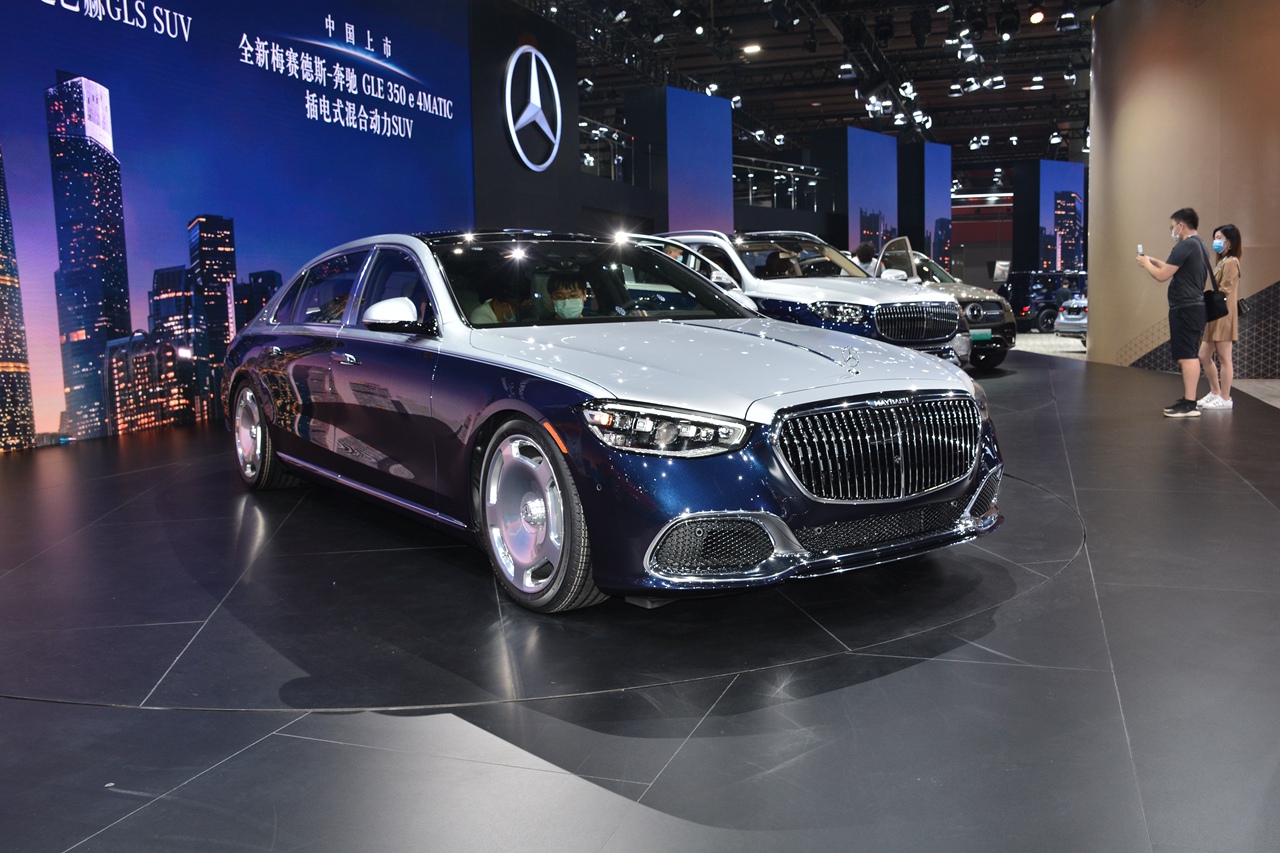 2020广州车展实拍:迈巴赫s级