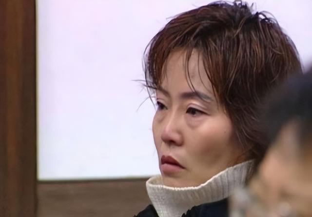 03年刘涌死刑前:抽了两支烟,喝了口白酒,让妻子在脚镣上塞1元